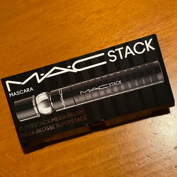 MAC Stack Mascara - Picture 2 of 13